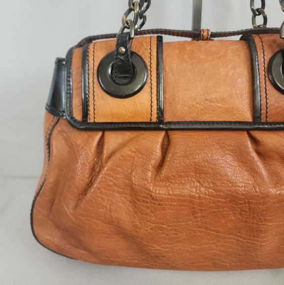 ✨️FENDI "B" Shoulder Bag - Picture 5 of 16